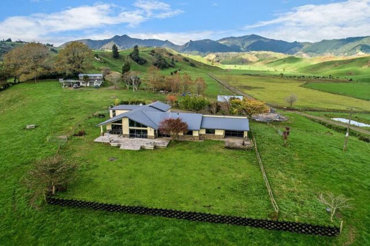 Вілла Waiotahe Dairy Farm Hideout Waiotahi Екстер'єр фото